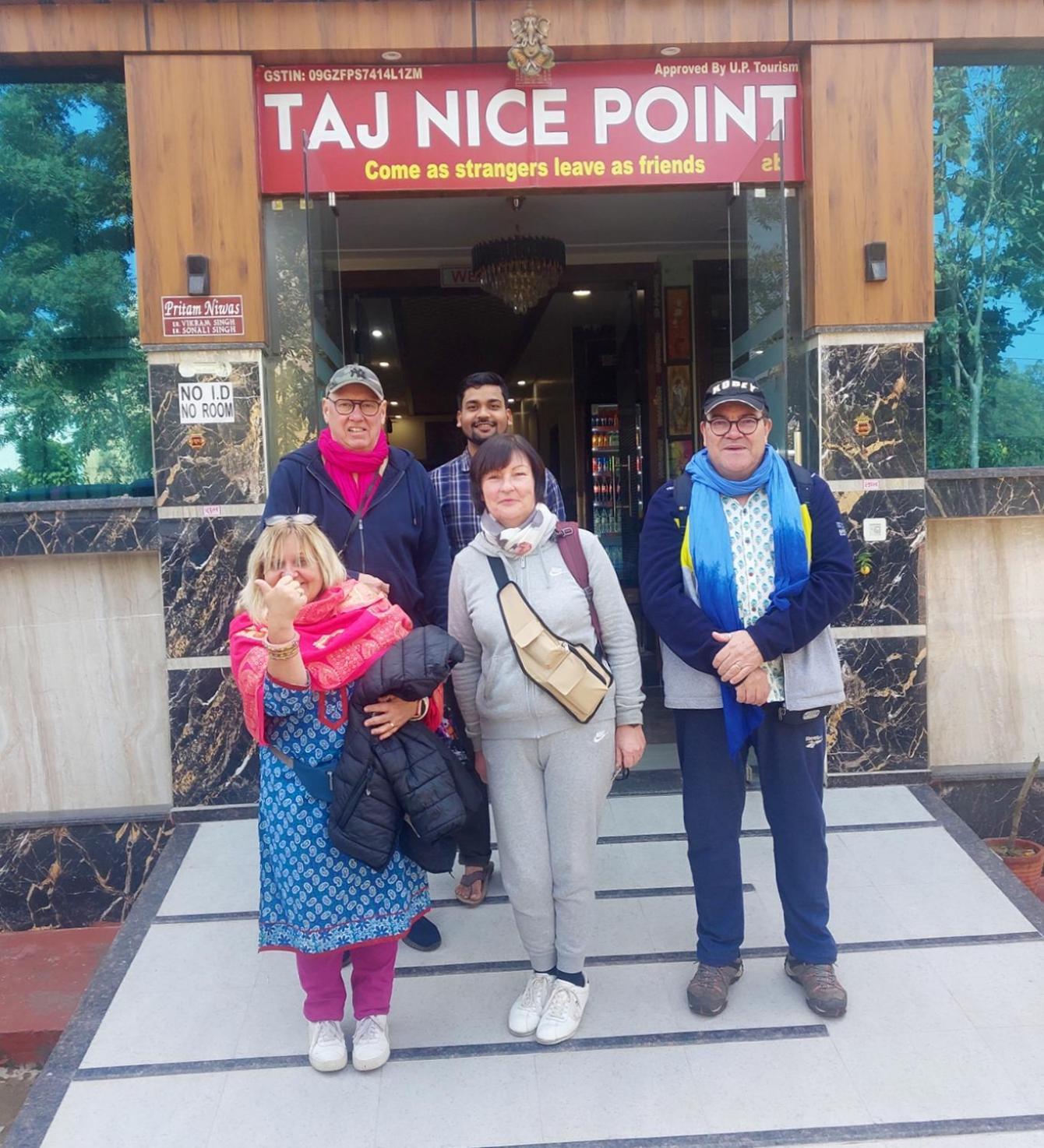 Taj Nice Point Manage By Taj Sunrise Group Агра Экстерьер фото